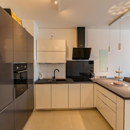 Flexible Selfcheckins 25 - Zagreb - Garage - Loggia - New - Luxury Apartment Luaran gambar