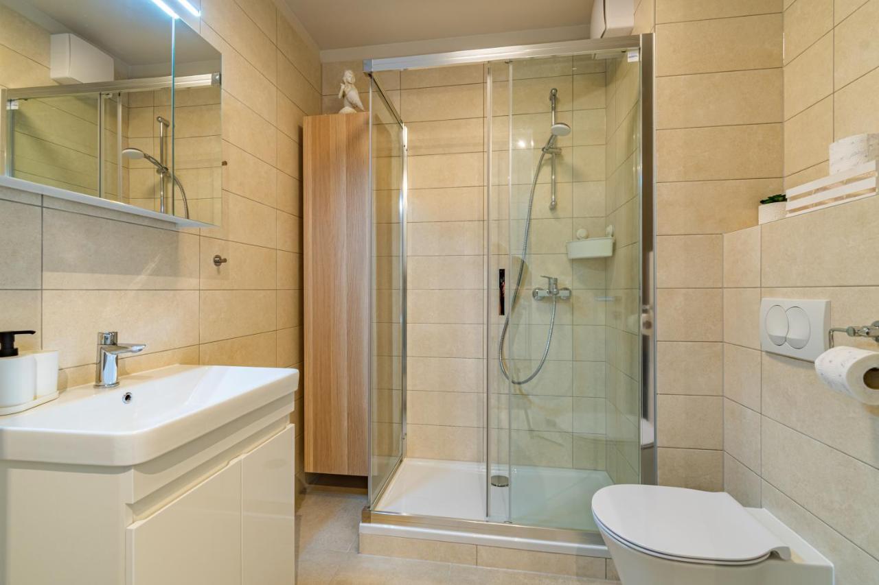 Flexible Selfcheckins 25 - Zagreb - Garage - Loggia - New - Luxury Apartment Luaran gambar