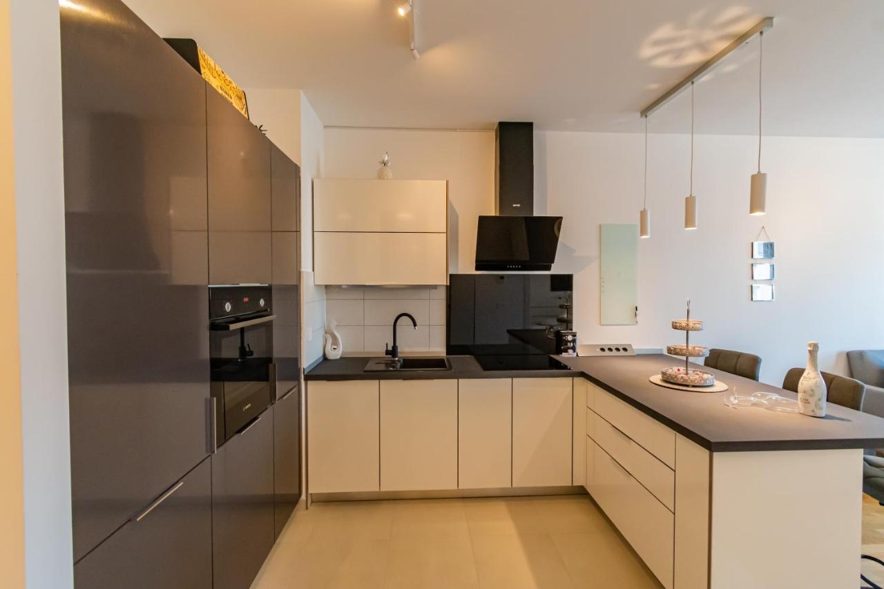 Flexible Selfcheckins 25 - Zagreb - Garage - Loggia - New - Luxury Apartment Luaran gambar