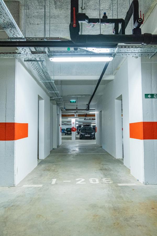 Flexible Selfcheckins 25 - Zagreb - Garage - Loggia - New - Luxury Apartment Luaran gambar